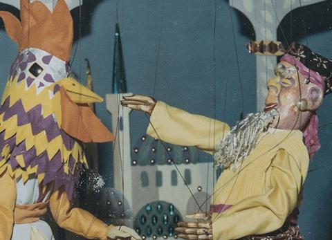 Ahmed changé en coq dans Aladin (1948)