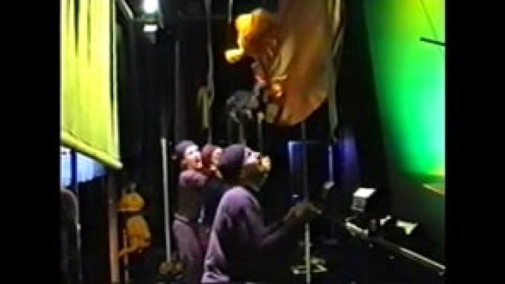 La scène du crocodile, depuis les coulisses...